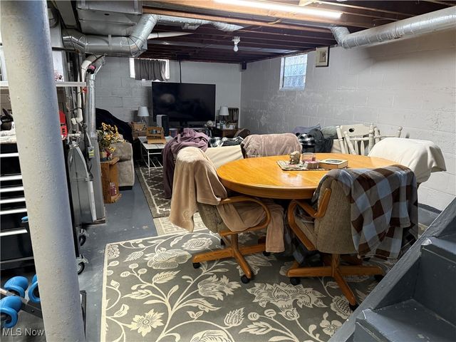 324 Maple Street, Ravenna, OH 44266