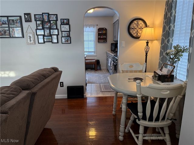 324 Maple Street, Ravenna, OH 44266