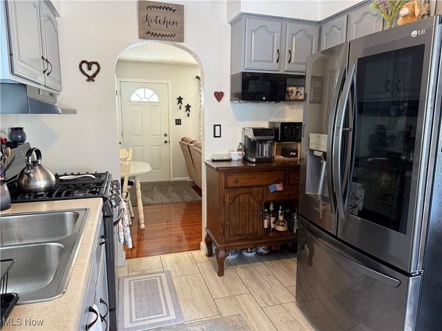 324 Maple Street, Ravenna, OH 44266