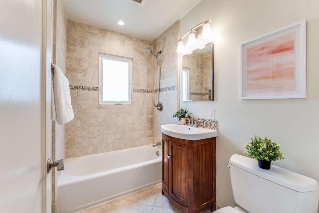 Image 12 of property listing at 988 Sunset Drive, Santa Clara, CA 95050