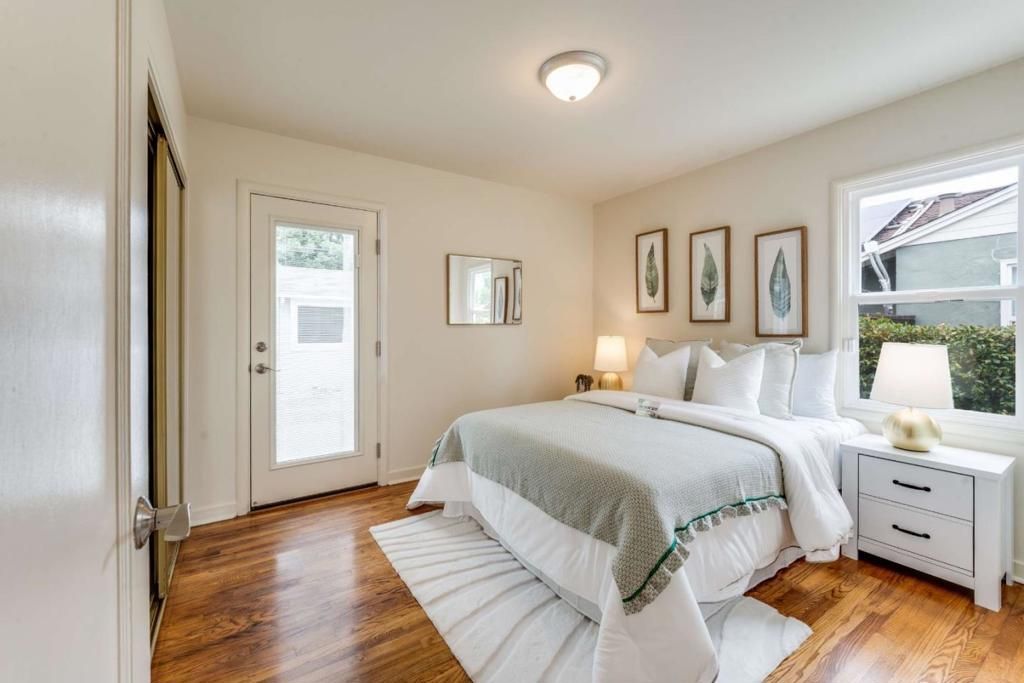 Image 13 of property listing at 988 Sunset Drive, Santa Clara, CA 95050