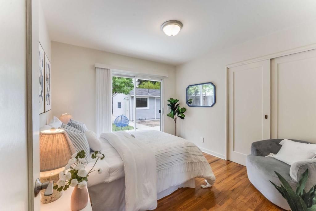 Image 18 of property listing at 988 Sunset Drive, Santa Clara, CA 95050