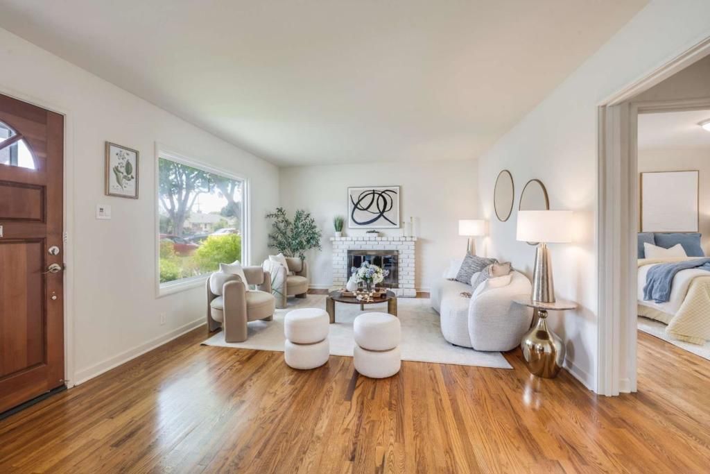 Image 2 of property listing at 988 Sunset Drive, Santa Clara, CA 95050