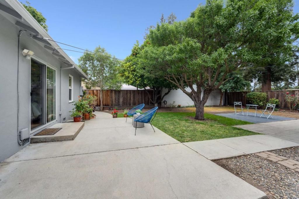 Image 21 of property listing at 988 Sunset Drive, Santa Clara, CA 95050