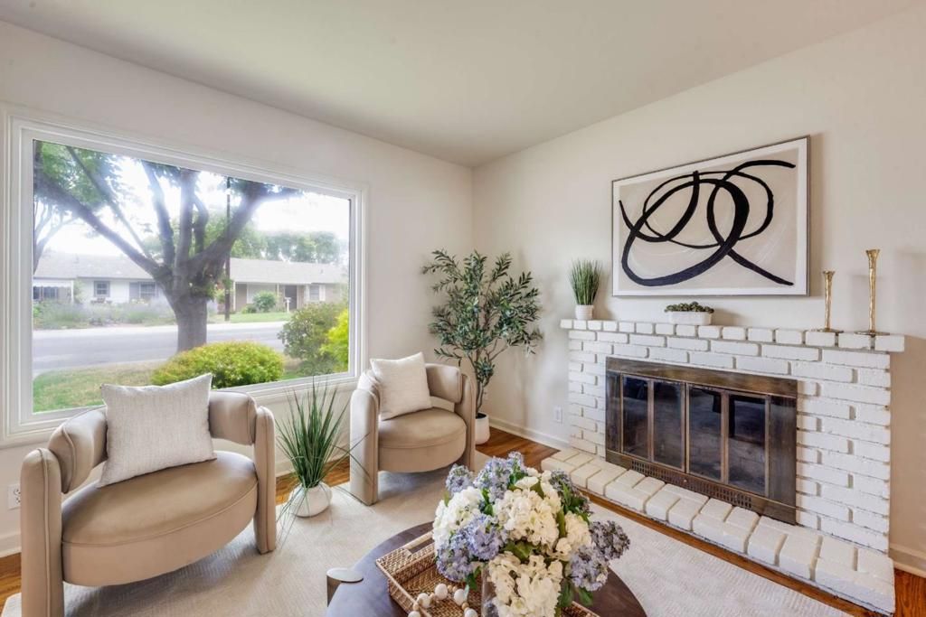 Image 3 of property listing at 988 Sunset Drive, Santa Clara, CA 95050