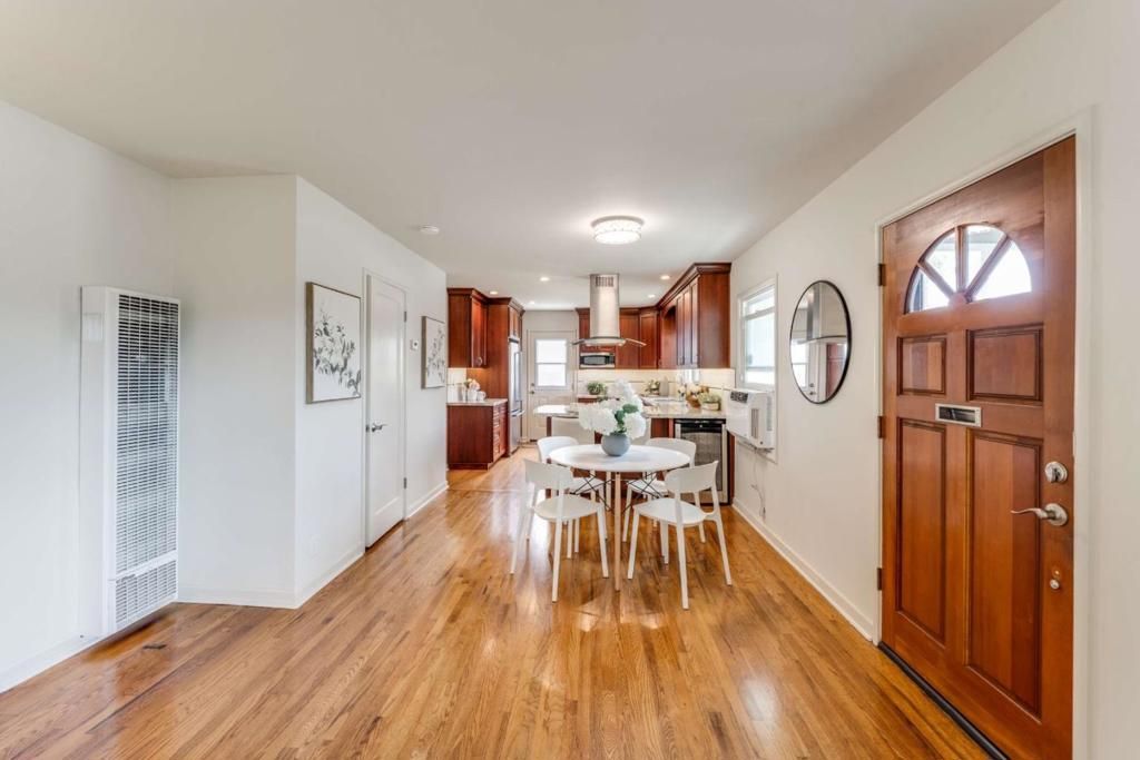 Image 5 of property listing at 988 Sunset Drive, Santa Clara, CA 95050