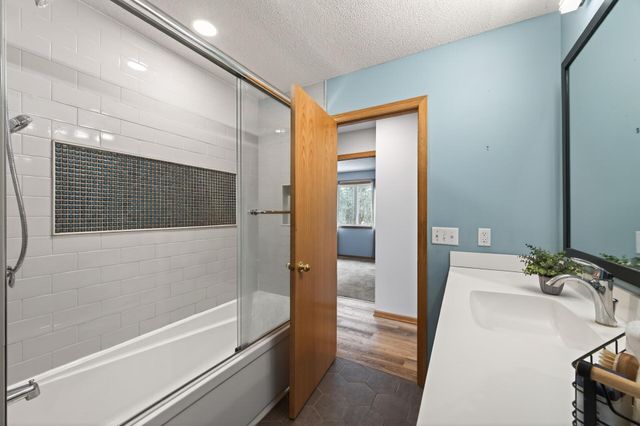 13941 Fountain Avenue N, Hugo, MN 55038