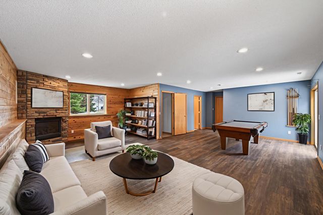 13941 Fountain Avenue N, Hugo, MN 55038