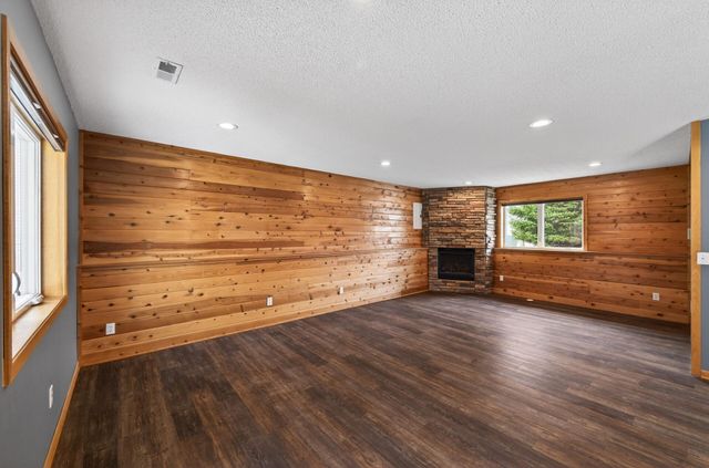 13941 Fountain Avenue N, Hugo, MN 55038