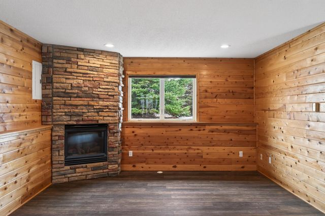 13941 Fountain Avenue N, Hugo, MN 55038