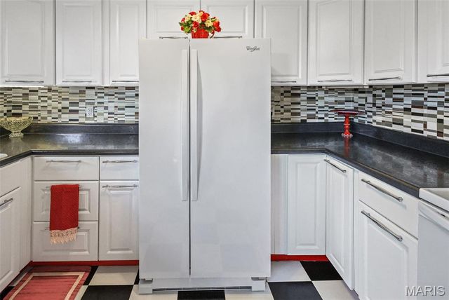 46 Grandview Drive, Collinsville, IL 62234