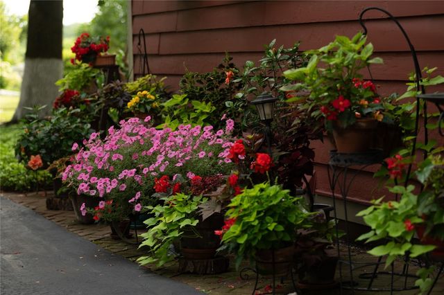 139 MCCLELLAN Street, Cambridge Springs, PA 16403