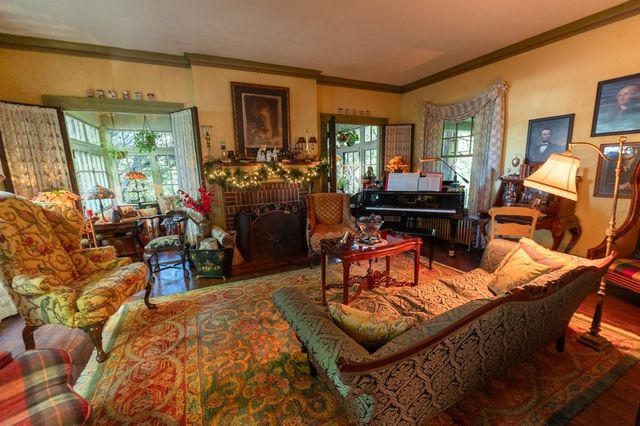 139 MCCLELLAN Street, Cambridge Springs, PA 16403