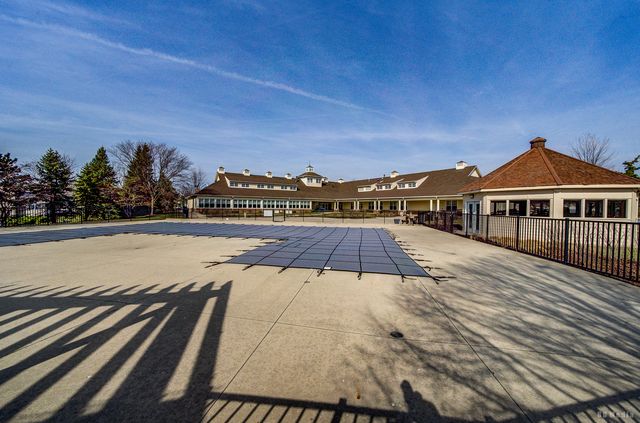 21400 Mays Lake Drive, Crest Hill, IL 60403