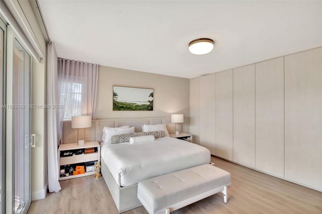 19136 Fisher Island Dr 19136, Miami Beach, FL 33109