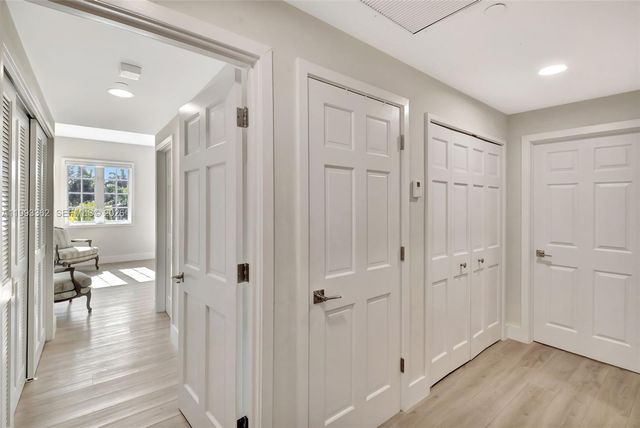 19136 Fisher Island Dr 19136, Miami Beach, FL 33109