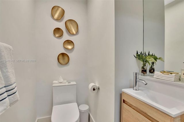 19136 Fisher Island Dr 19136, Miami Beach, FL 33109