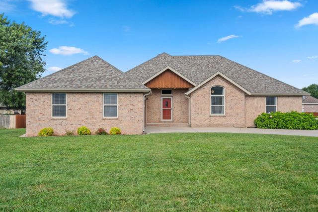 424 Columbine Street, Rogersville, MO 65742