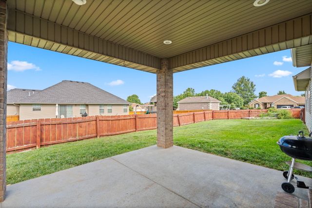 424 Columbine Street, Rogersville, MO 65742