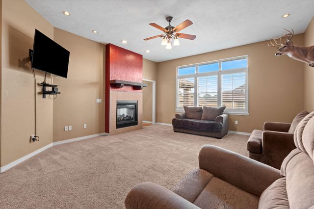 424 Columbine Street, Rogersville, MO 65742