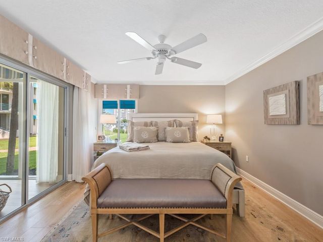 355 Park Shore DR 1-114, Naples, FL 34103