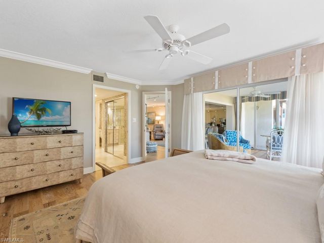 355 Park Shore DR 1-114, Naples, FL 34103