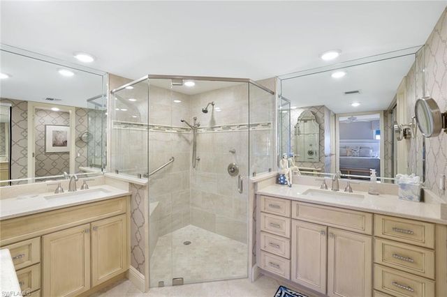 355 Park Shore DR 1-114, Naples, FL 34103