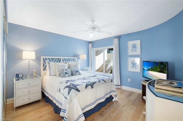355 Park Shore DR 1-114, Naples, FL 34103