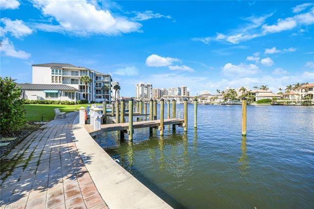 355 Park Shore DR 1-114, Naples, FL 34103
