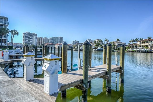 355 Park Shore DR 1-114, Naples, FL 34103