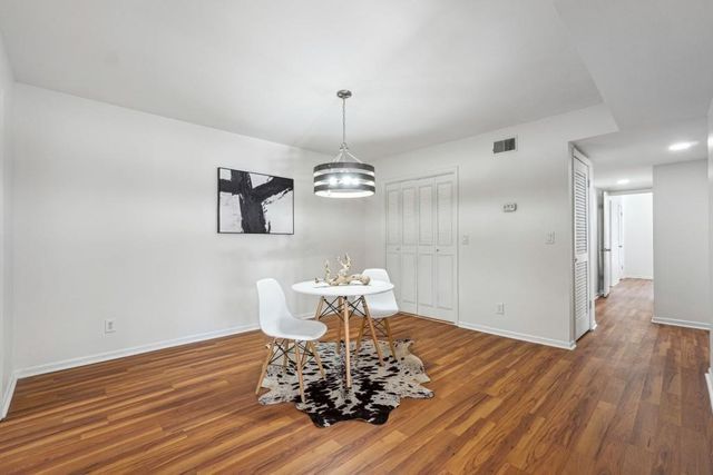 6851 Roswell Road N-20, Sandy Springs, GA 30328