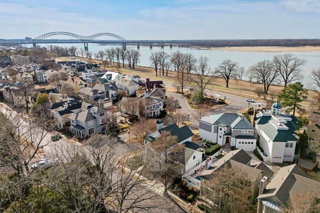 837 HARBOR BEND RD, Memphis, TN 38103