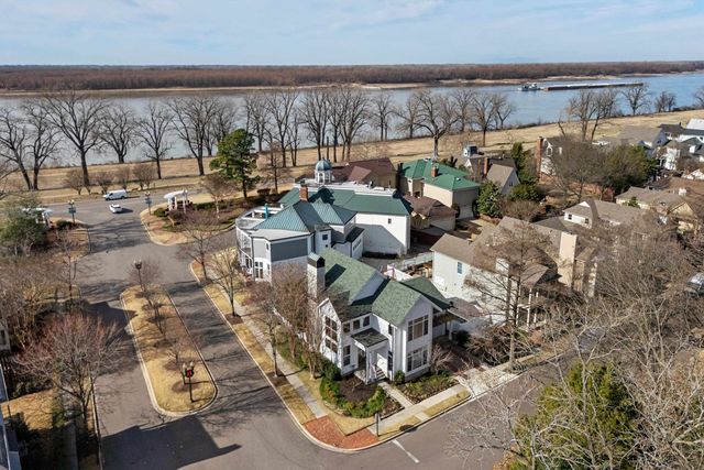 837 HARBOR BEND RD, Memphis, TN 38103