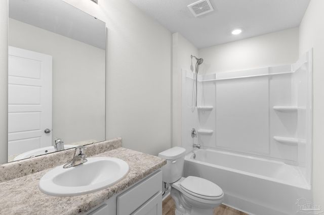 6068 Secretariat Way, Pensacola, FL 32526