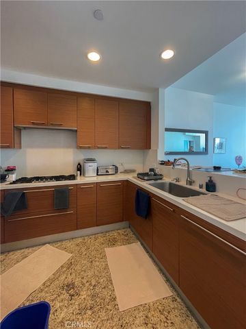 900 W Olympic, Los Angeles, CA 90015