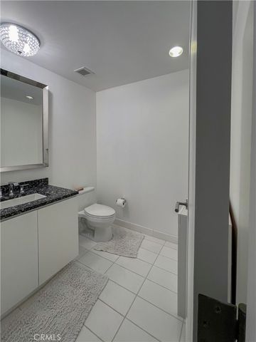 900 W Olympic, Los Angeles, CA 90015