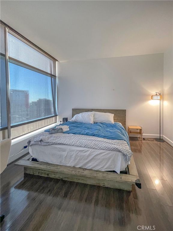 900 W Olympic, Los Angeles, CA 90015 — photo 2