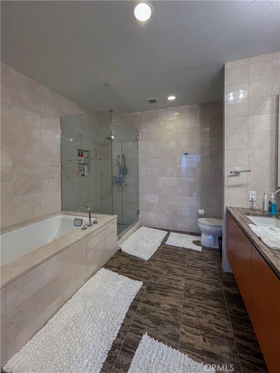 900 W Olympic, Los Angeles, CA 90015 — photo 3