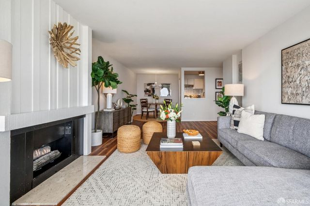 15 Red Rock Way 202N, San Francisco, CA 94109