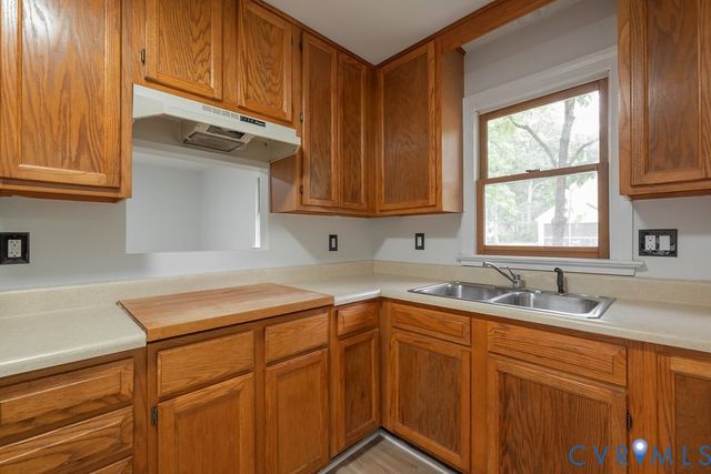 11840 Winfore Dr, Midlothian, VA 23113