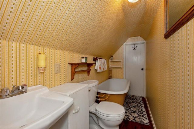 2608 E 4th St, Superior, WI 54880