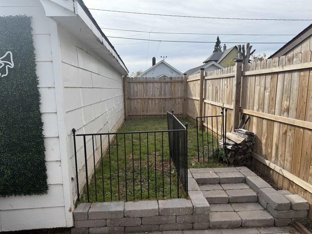 2608 E 4th St, Superior, WI 54880