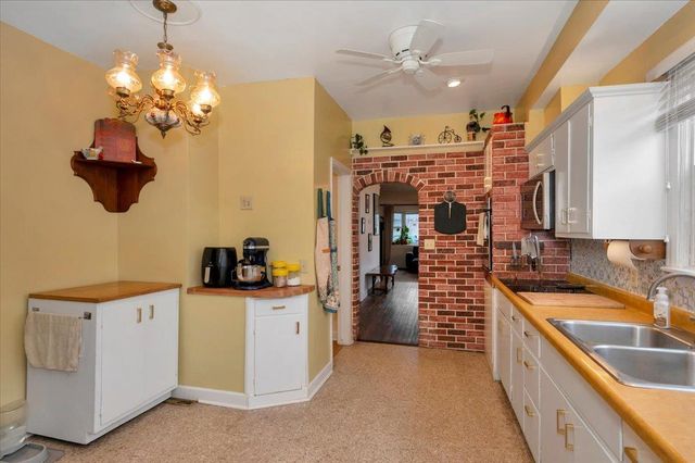 2608 E 4th St, Superior, WI 54880