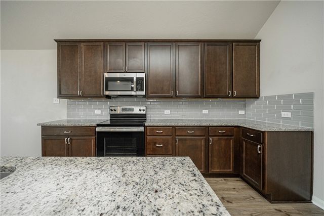 2008 Viva Road, Bryan, TX 77807