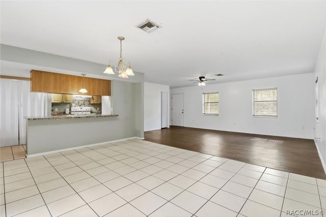 9780 W Tennessee Lane, Crystal River, FL 34428