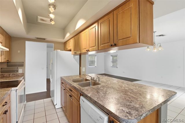 9780 W Tennessee Lane, Crystal River, FL 34428