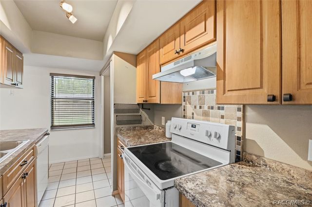 9780 W Tennessee Lane, Crystal River, FL 34428