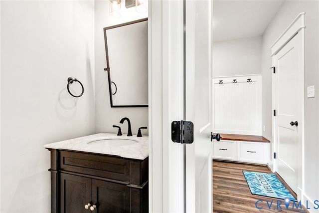 4990 Hundley Pl, Mechanicsville, VA 23111