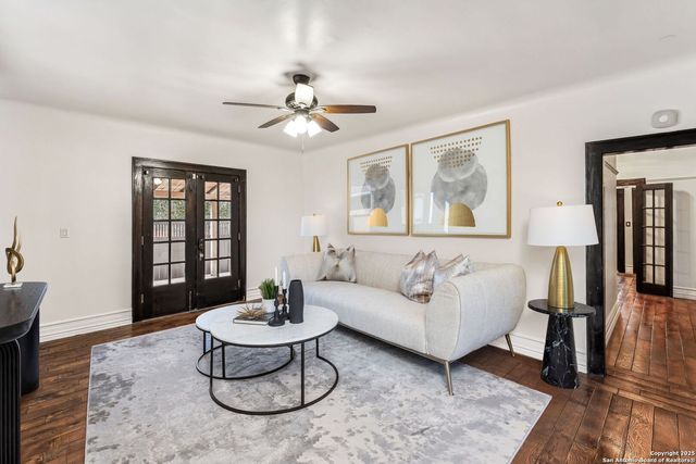 162 Davis Court, San Antonio, TX 78209