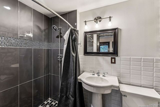 162 Davis Court, San Antonio, TX 78209